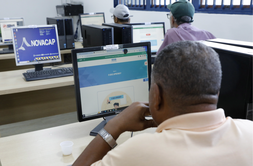 Projeto Saber sem Idade promove aulas do ensino básico para colaboradores da Novacap