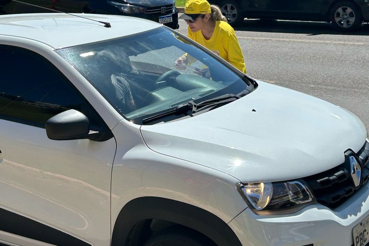 Ação educativa busca resgatar empatia do condutor ao estacionar