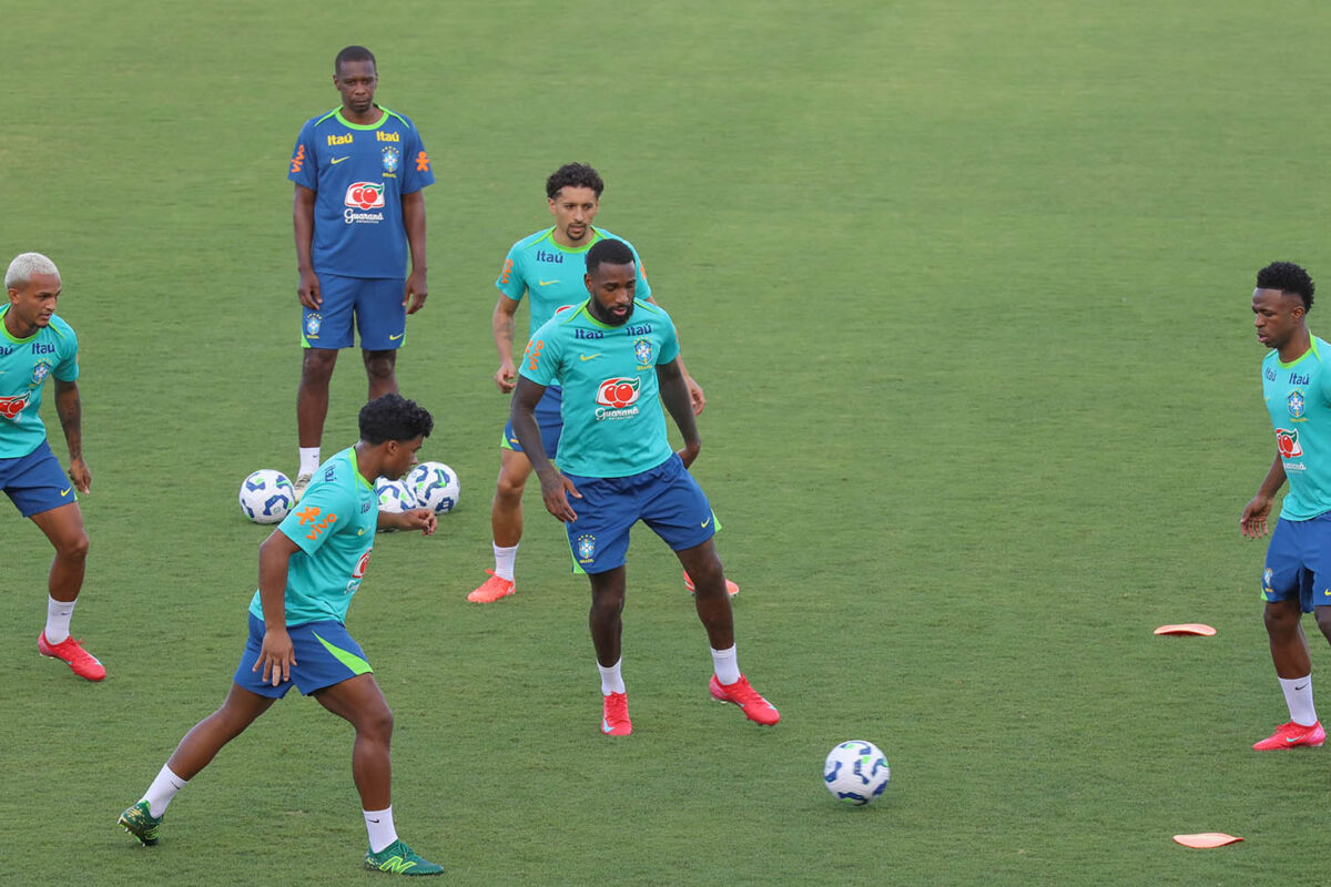 Com gramado reformado, Bezerrão volta a receber treinos da Seleção Brasileira