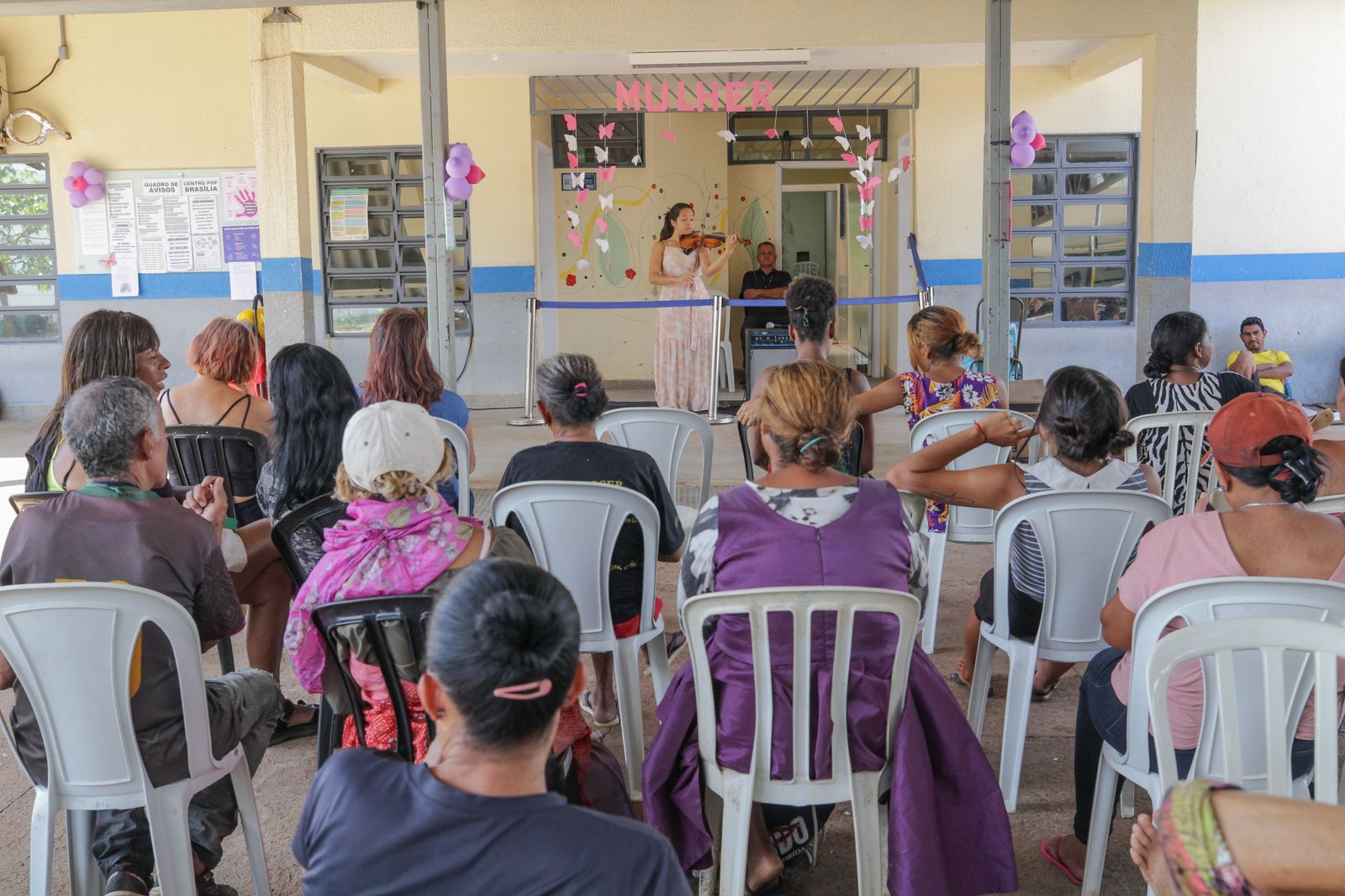 Centro Pop Brasília promove ação em homenagem ao Dia das Mulheres
