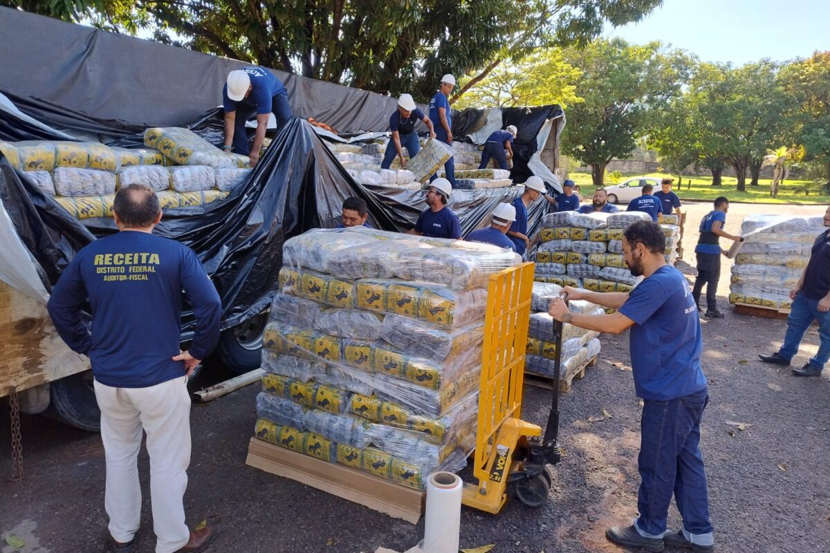 Receita do DF apreende quase R$ 4 milhões em cargas irregulares no fim de semana