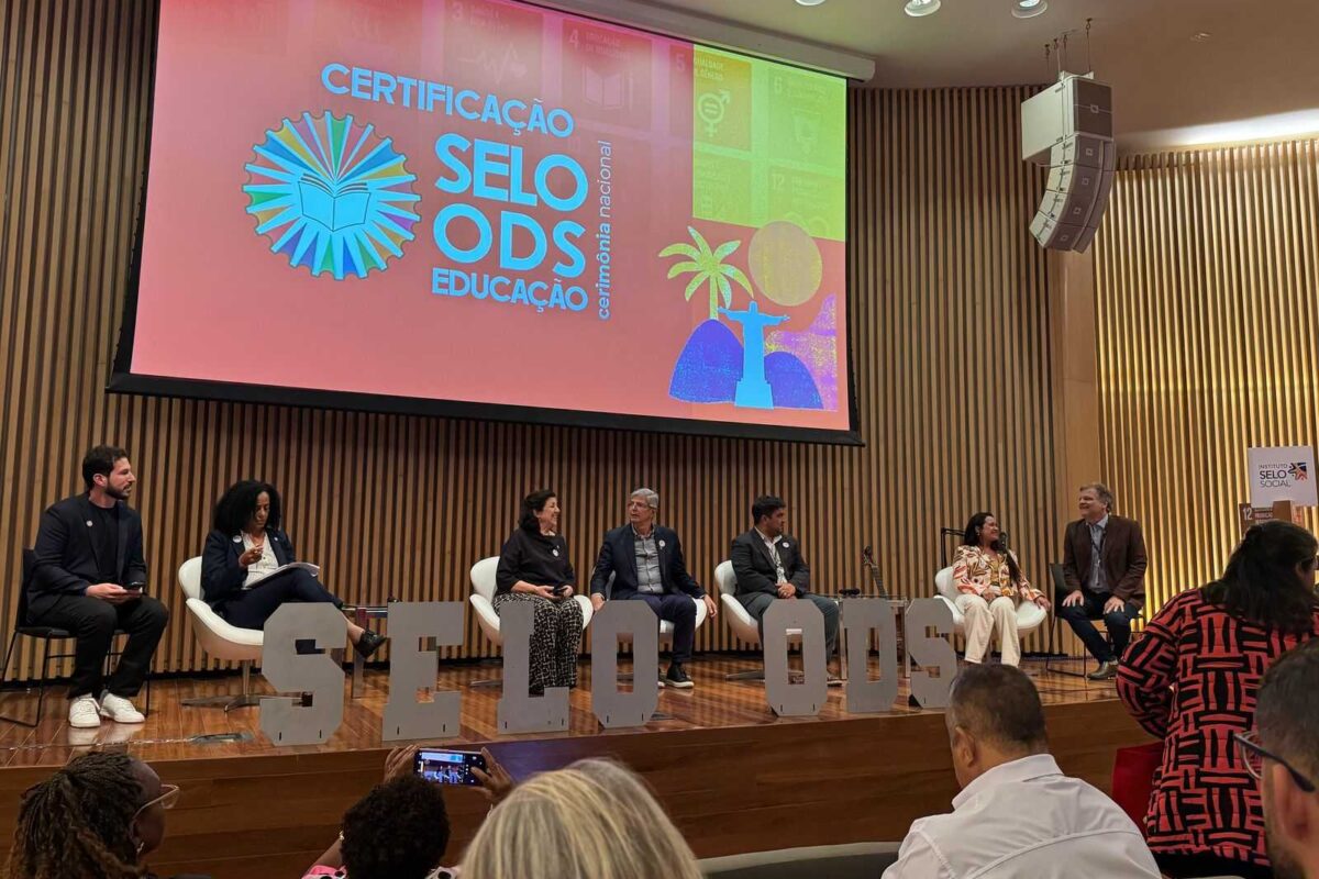 Projeto Escolas Inovadoras implementado no CEF 11 de Taguatinga recebe selo ODS de Educação