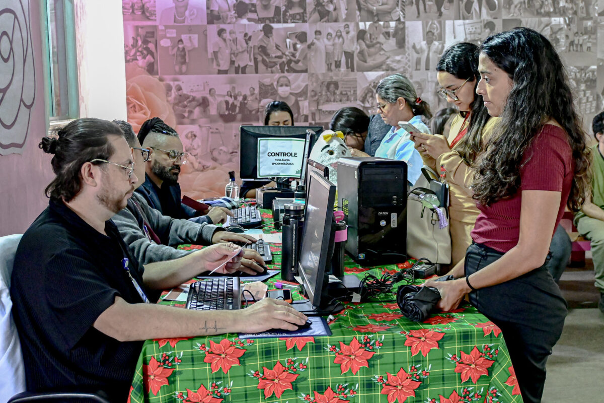 Campanha contra gripe e sarampo vacina mais de 2 mil colaboradores do Hospital de Base em quatro dias