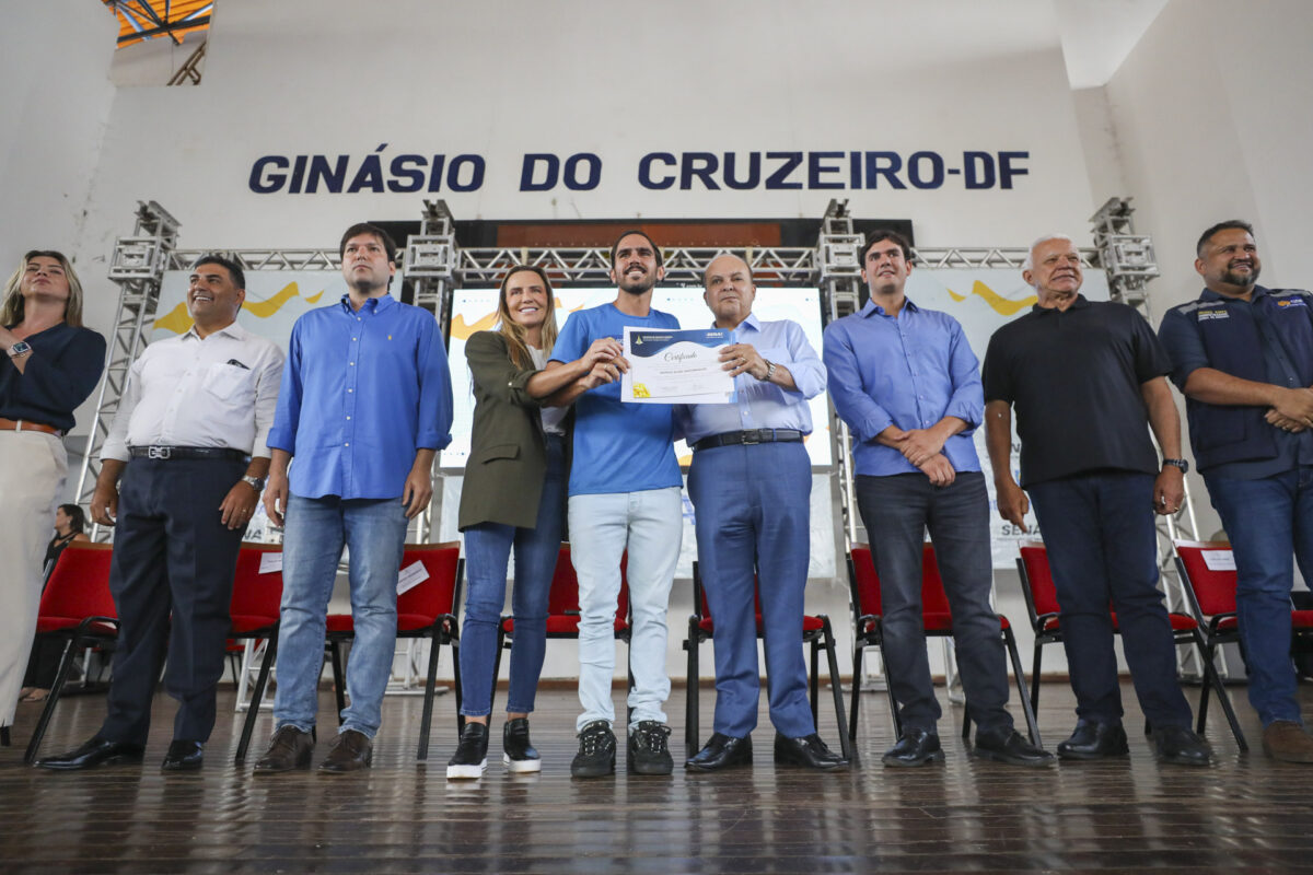 RenovaDF forma mais 1,1 mil alunos e chega à marca de um equipamento público recuperado por dia em 2025