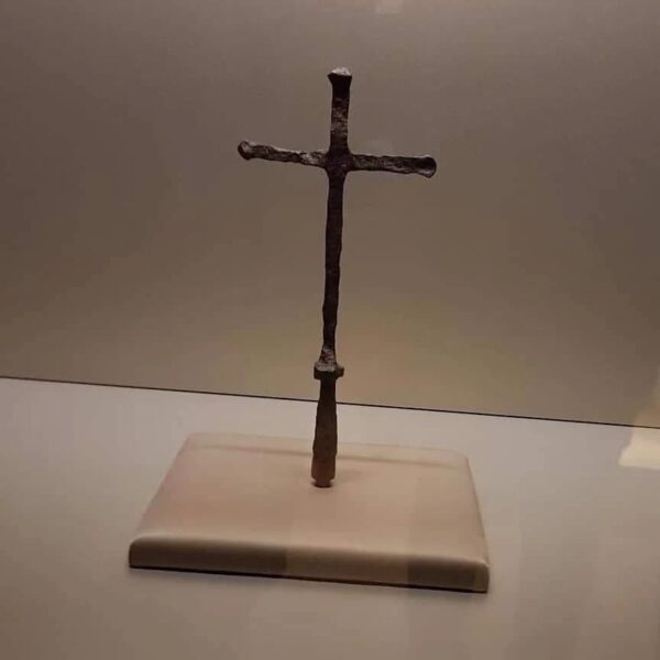 Cruz original da primeira missa no Brasil vem…