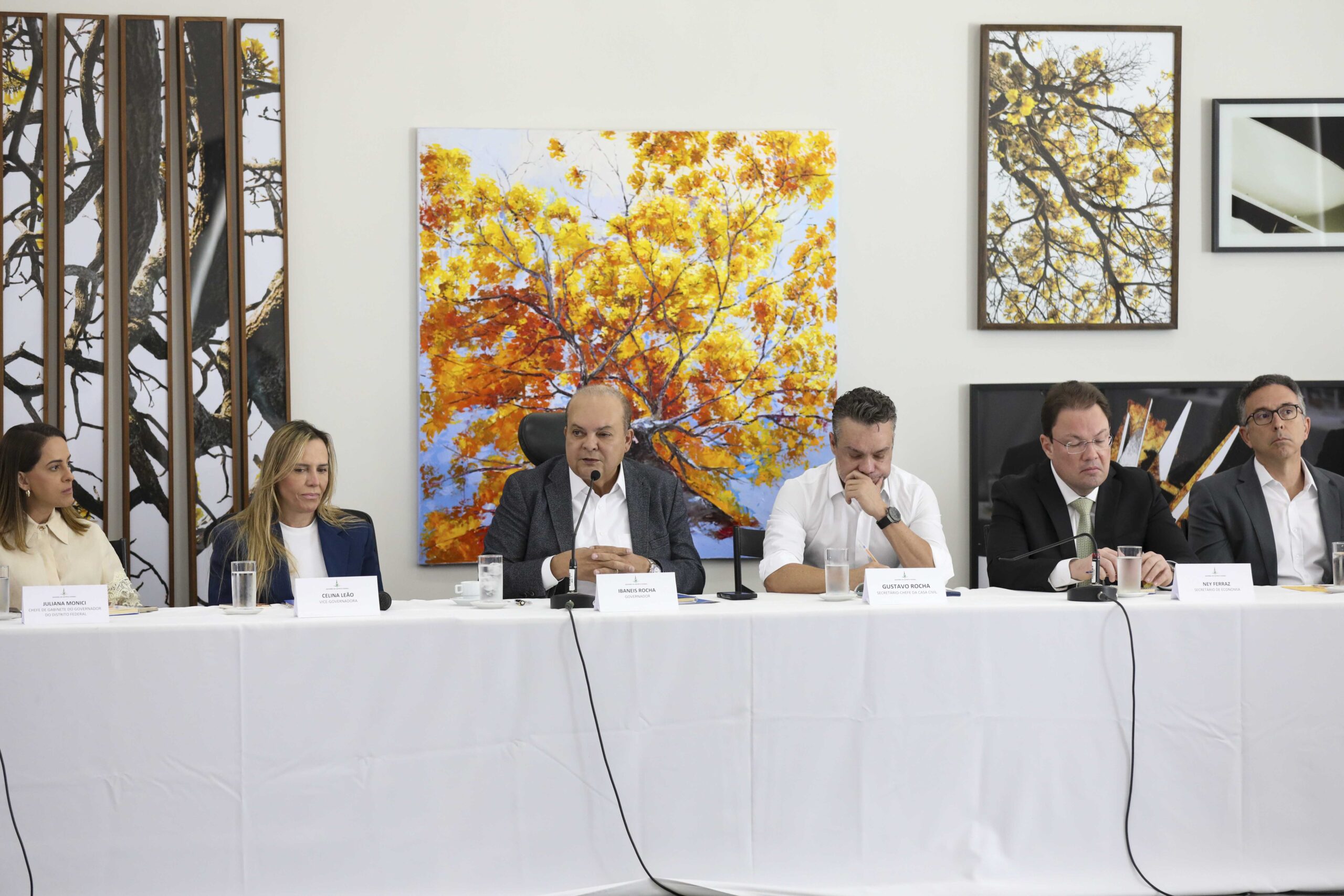 Governador define prioridades para o segundo semestre em reunião com secretários e presidentes de empresas
