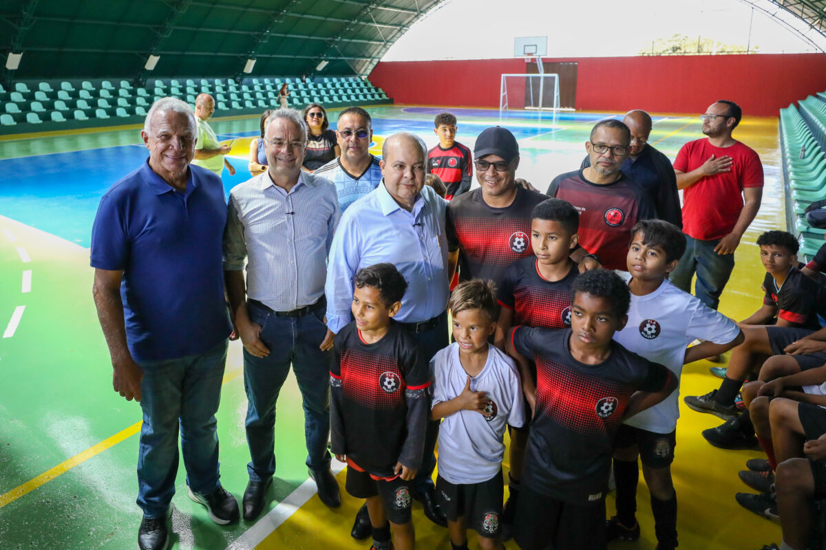 Governador Ibaneis Rocha visita Ginásio do Taguaparque, reaberto após reforma