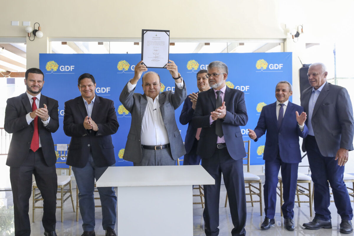 GDF entrega escritura de concessão ao Sindicato dos Policiais Federais