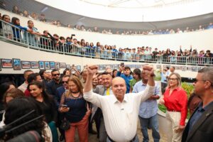 Inaugurada primeira escola pública do Jardins Mangueiral, com…