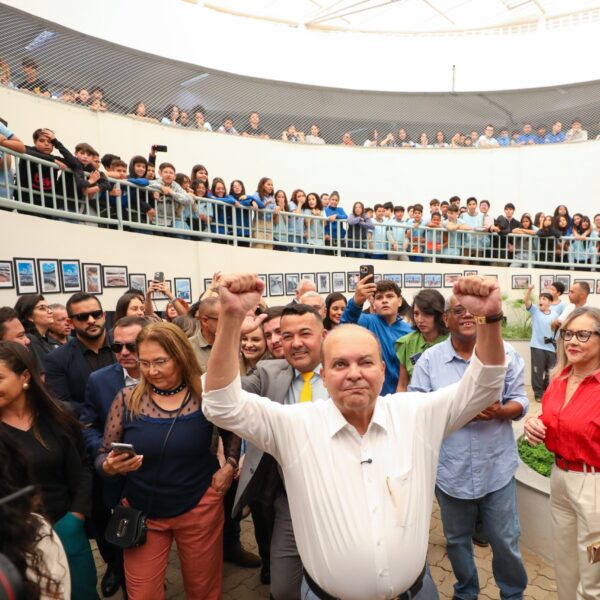 Inaugurada primeira escola pública do Jardins Mangueiral, com…