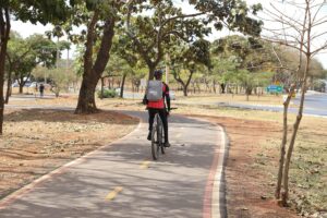 Taguatinga ganha mais 4 km de ciclovia no…