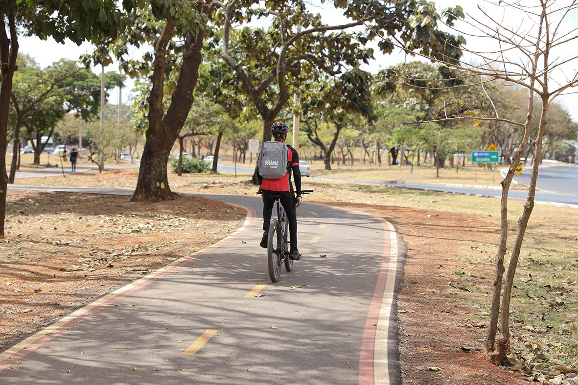 Taguatinga ganha mais 4 km de ciclovia no Pistão Norte