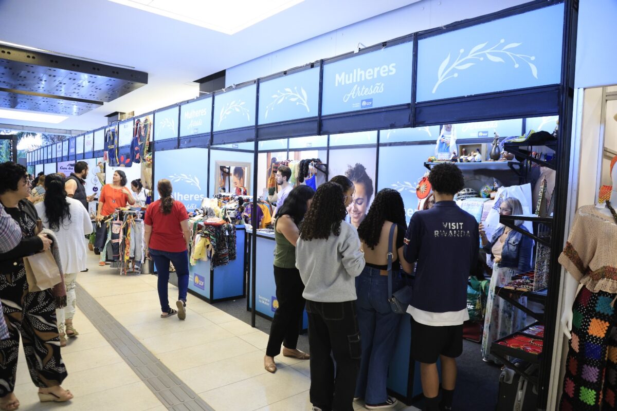 Artesãs do Projeto Cerrado Feminino participam do 20º Salão do Artesanato no Parque da Cidade