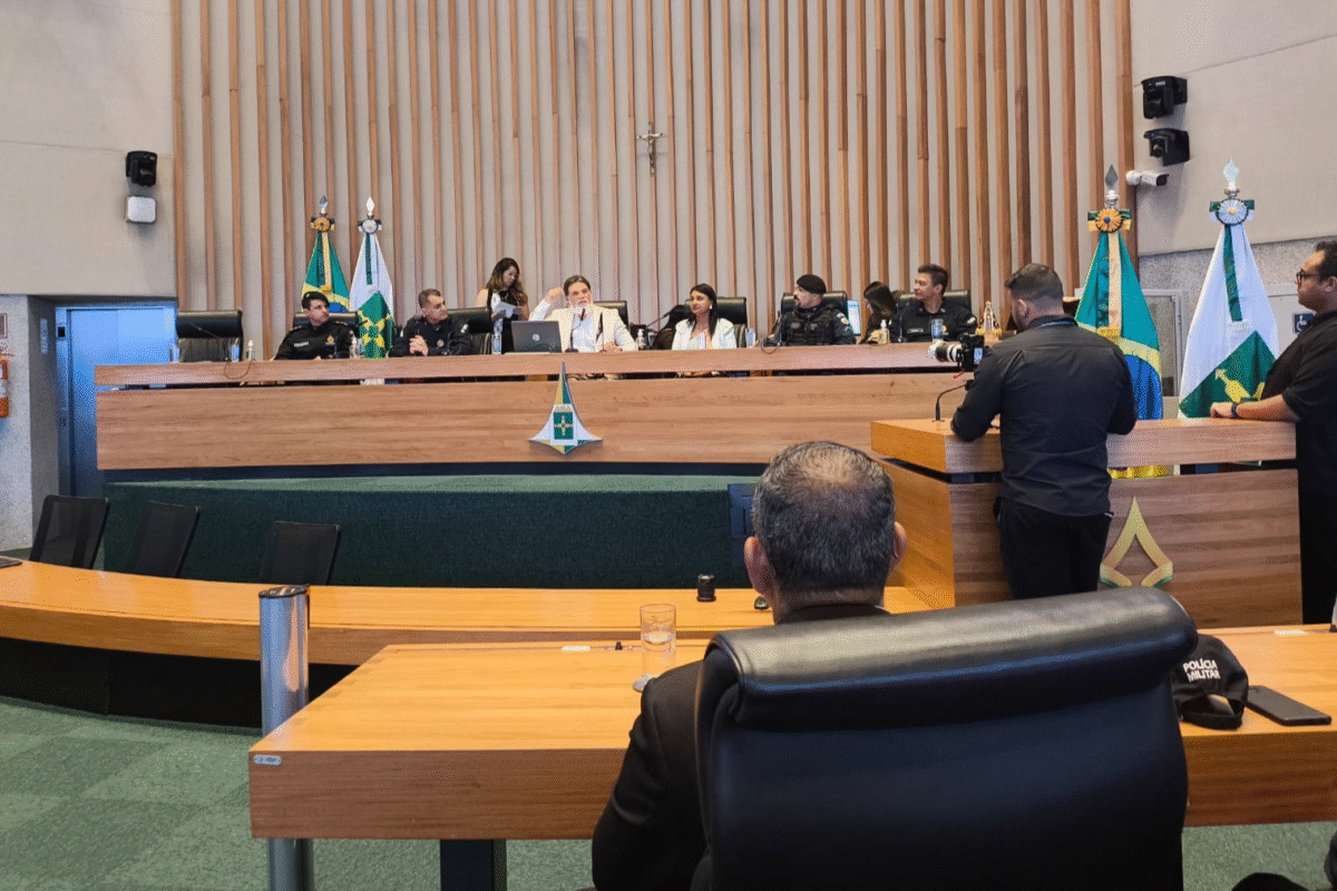 Câmara Legislativa homenageia PMDF