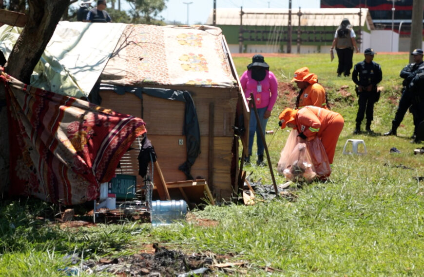 Ação de acolhimento à população em…