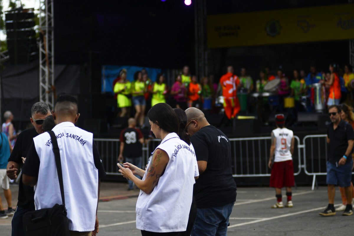 Vigilância Sanitária do DF apreende mais de 1,2 mil produtos irregulares durante o Carnaval