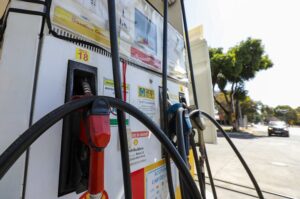 Quarenta e dois postos de gasolina devem justificar&hellip;
