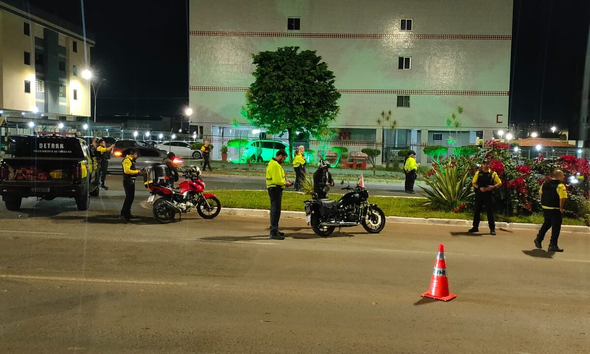Operação Sossego aborda 160 motociclistas em Taguatinga