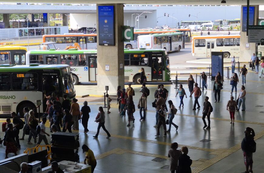 Frotas de ônibus do DF terão reforço para jogo do Brasil neste domingo (5)